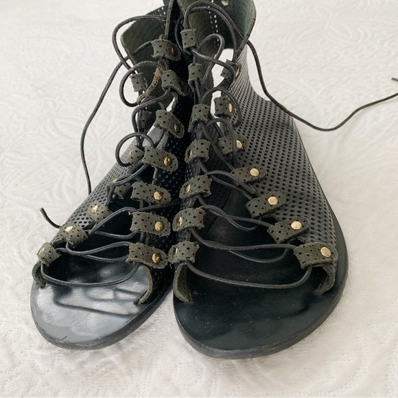 ANCIENT‎ GREEK SANDALS Mache Gladiator Lace Up Sandals, Perforated Black - Picture 3 of 10